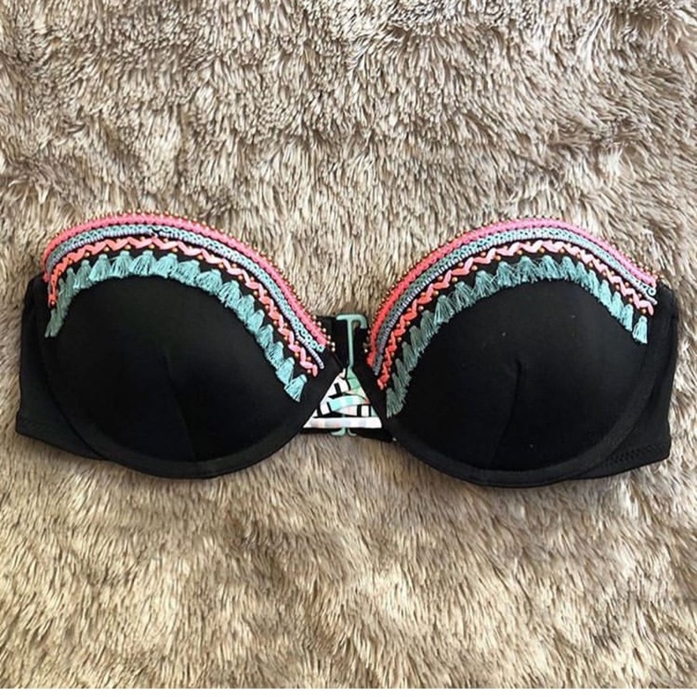 Victoria’s Secret bandeau bikini top. size 34C